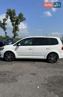 Минивэн Volkswagen Touran 2013 в 