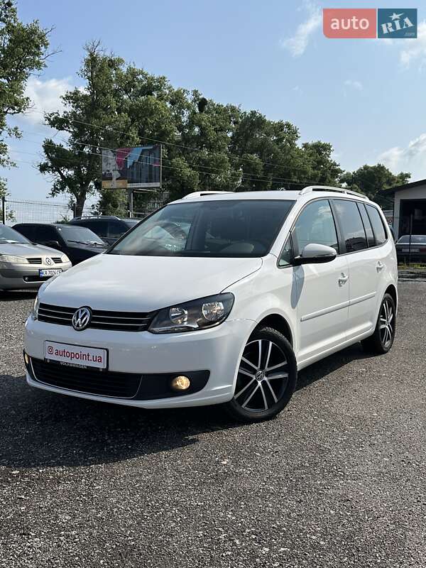 Минивэн Volkswagen Touran 2013 в 