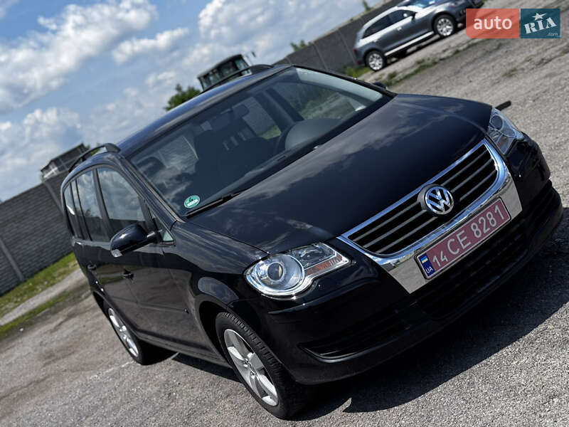 Минивэн Volkswagen Touran 2008 в Виннице