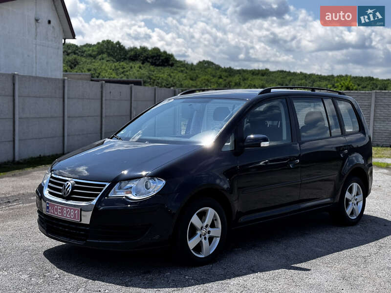 Минивэн Volkswagen Touran 2008 в Виннице