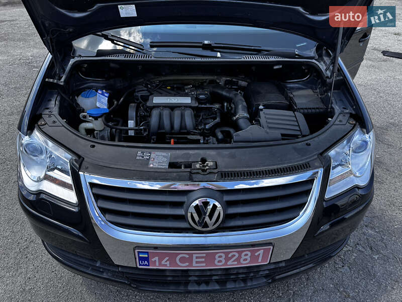 Минивэн Volkswagen Touran 2008 в Виннице