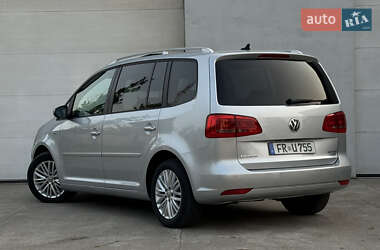 Минивэн Volkswagen Touran 2015 в 