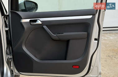 Минивэн Volkswagen Touran 2015 в 