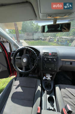 Минивэн Volkswagen Touran 2006 в 