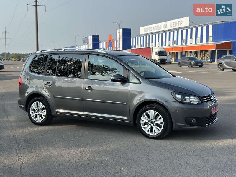 Мінівен Volkswagen Touran 2014 в Луцьку