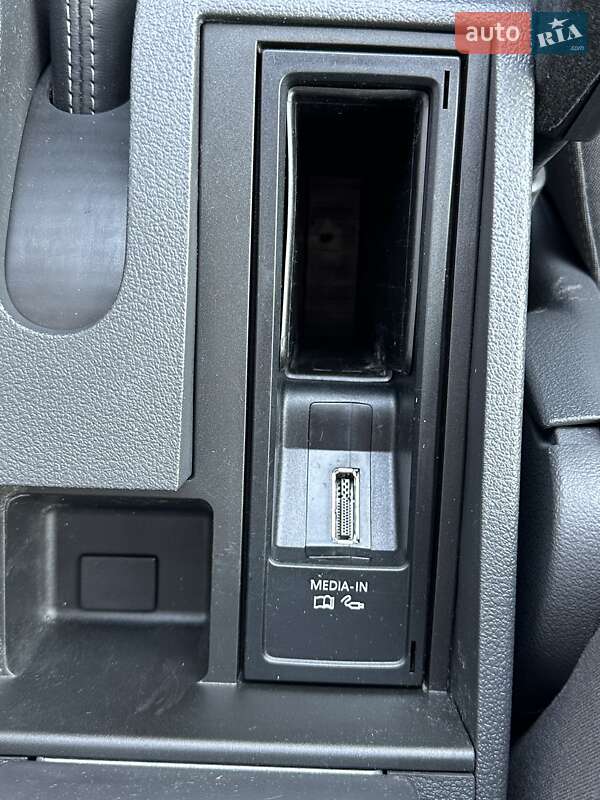 Мінівен Volkswagen Touran 2014 в Луцьку