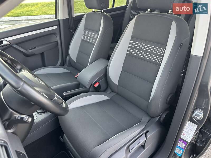Мінівен Volkswagen Touran 2014 в Луцьку