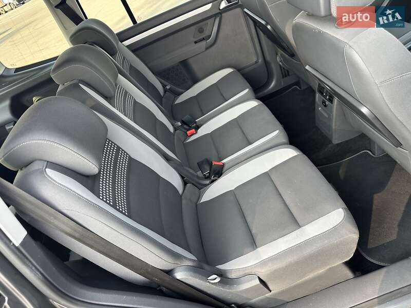Мінівен Volkswagen Touran 2014 в Луцьку
