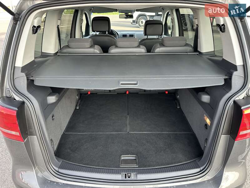 Мінівен Volkswagen Touran 2014 в Луцьку