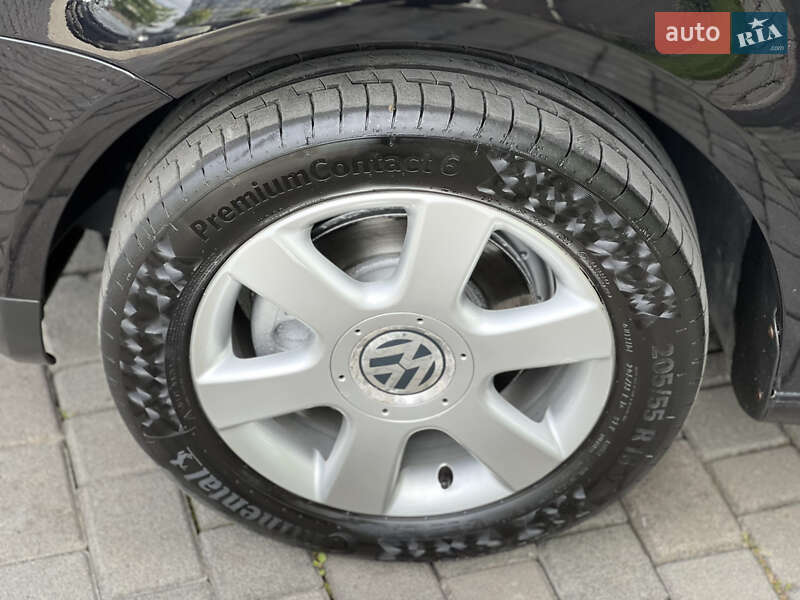 Мінівен Volkswagen Touran 2006 в Івано-Франківську