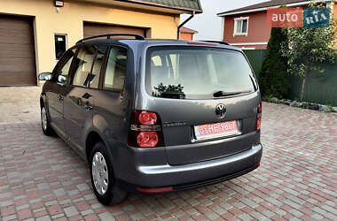 Мінівен Volkswagen Touran 2008 в 