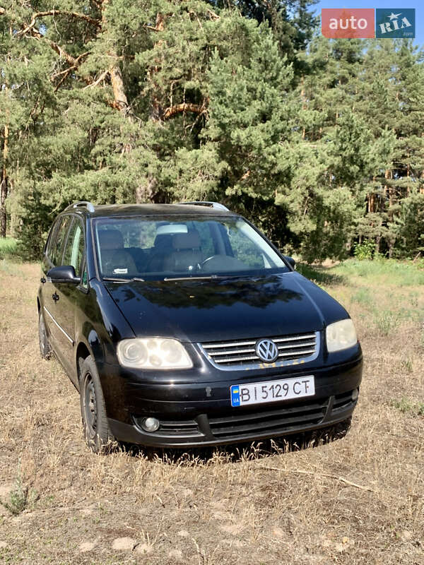 Минивэн Volkswagen Touran 2003 в 