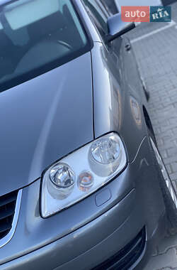 Минивэн Volkswagen Touran 2006 в 