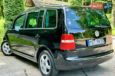 Минивэн Volkswagen Touran 2004 в 