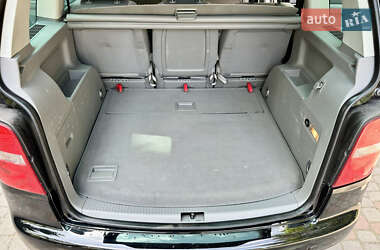 Минивэн Volkswagen Touran 2004 в 