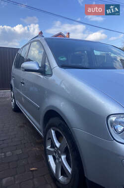 Мінівен Volkswagen Touran 2006 в Вінниці