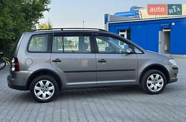 Мінівен Volkswagen Touran 2008 в 