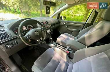 Мінівен Volkswagen Touran 2012 в 