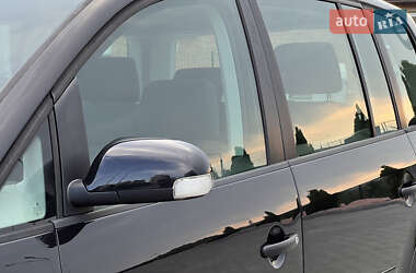 Минивэн Volkswagen Touran 2005 в 