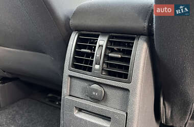 Минивэн Volkswagen Touran 2005 в 