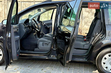 Минивэн Volkswagen Touran 2005 в 