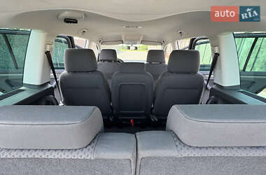 Минивэн Volkswagen Touran 2005 в 