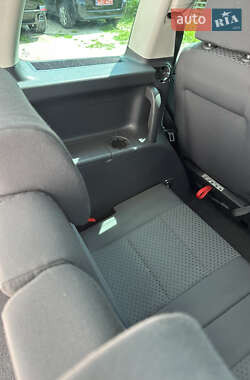Минивэн Volkswagen Touran 2006 в 