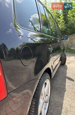Минивэн Volkswagen Touran 2006 в 