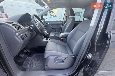 Минивэн Volkswagen Touran 2014 в 