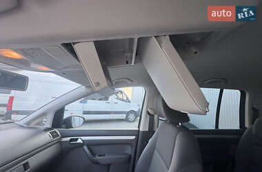 Минивэн Volkswagen Touran 2014 в 