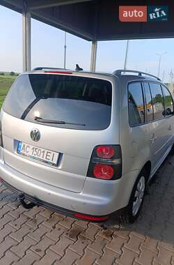Минивэн Volkswagen Touran 2010 в 
