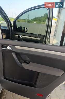 Минивэн Volkswagen Touran 2010 в 