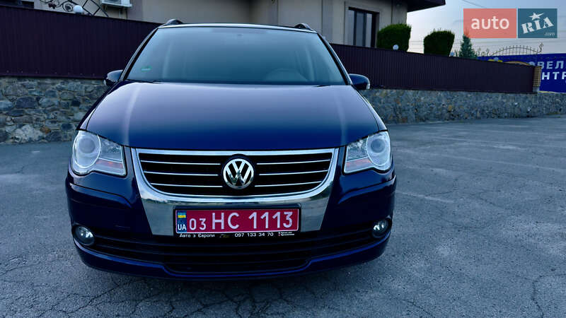 Минивэн Volkswagen Touran 2008 в Шепетовке