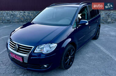 Минивэн Volkswagen Touran 2008 в 
