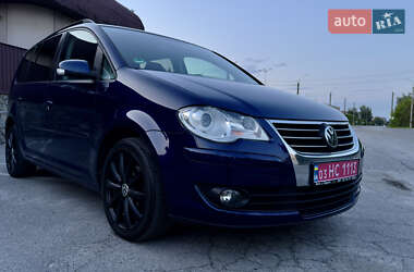 Минивэн Volkswagen Touran 2008 в 