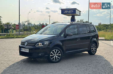 Мінівен Volkswagen Touran 2012 в Києві