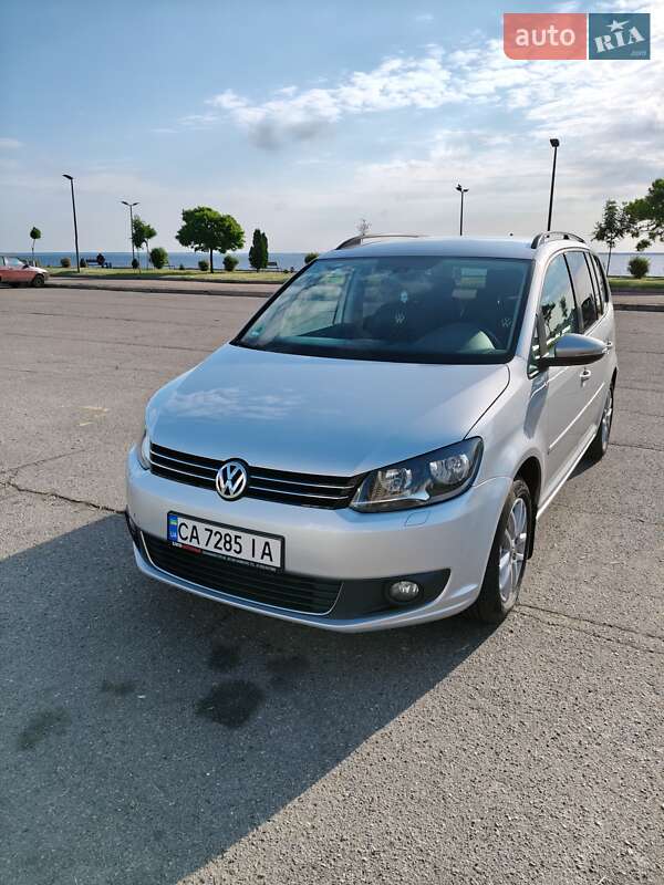 Мінівен Volkswagen Touran 2012 в Черкасах