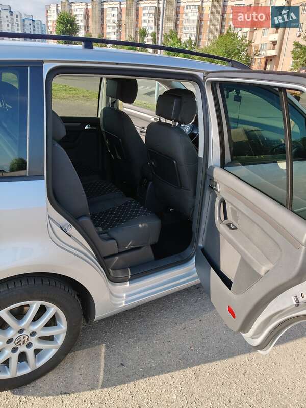 Мінівен Volkswagen Touran 2012 в Черкасах