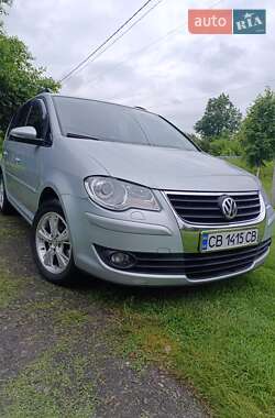 Минивэн Volkswagen Touran 2010 в Нежине