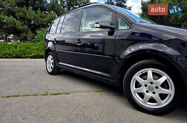 Минивэн Volkswagen Touran 2009 в 
