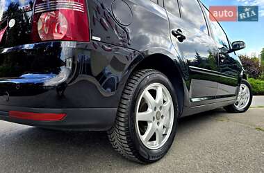 Минивэн Volkswagen Touran 2009 в 