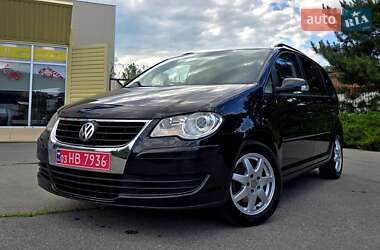 Минивэн Volkswagen Touran 2009 в 