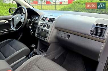 Минивэн Volkswagen Touran 2009 в 