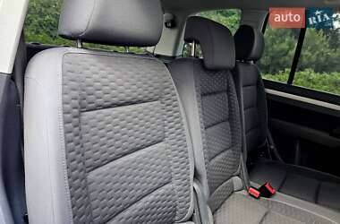 Минивэн Volkswagen Touran 2009 в 