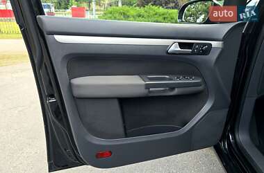 Минивэн Volkswagen Touran 2009 в 