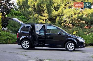 Минивэн Volkswagen Touran 2009 в 