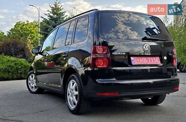 Минивэн Volkswagen Touran 2009 в 