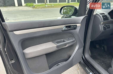 Минивэн Volkswagen Touran 2008 в 