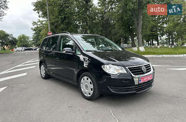Минивэн Volkswagen Touran 2008 в 