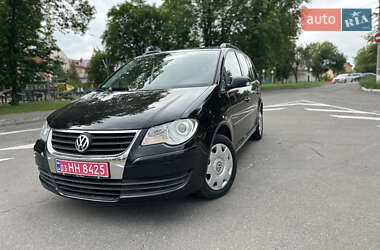 Минивэн Volkswagen Touran 2008 в 